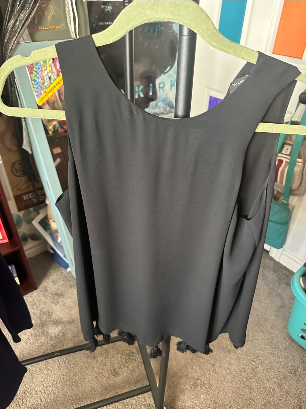 Ann Taylor Black Sleeveless Scoop Neck Camisole